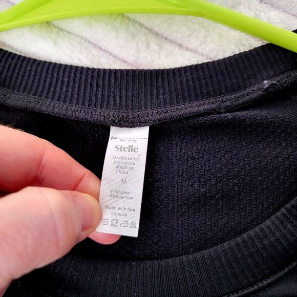 Stelle Black Long Sleeve Top M Compression Style Darts Stretchy Layering Capsule - Picture 3 of 8